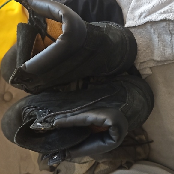 Timberlands - Picture 3 of 4